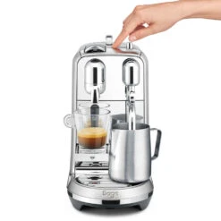 Sage Creatista Plus Nespressomachine RVS -Thee En Koffie Winkel sage creatista rvs voorzijde 1
