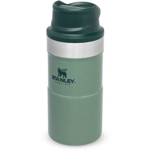 Stanley The Trigger-Action Travel Mug 250 ml Hammertone Green Stanley The Trigger-Action Travel Mug 250 Ml Hammertone Green -Thee En Koffie Winkel stanley pmi classic trigger action thermosbeker 250 ml hammertone green